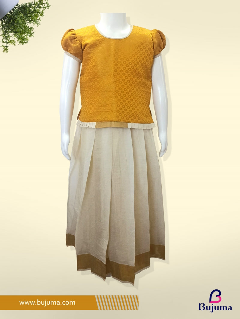 Kerala Pattu Pavadai